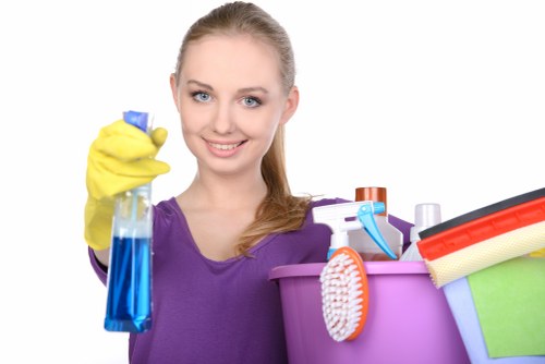 Advanced cleaning equipment for hard floors
